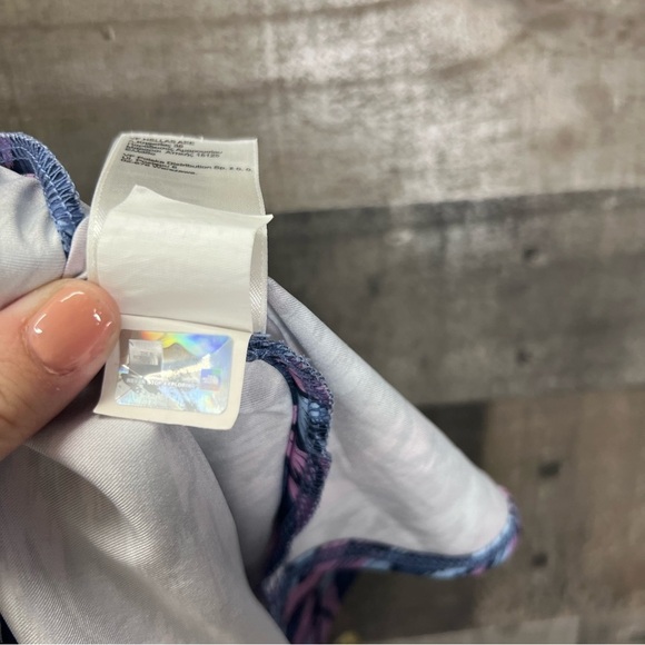 The North Face Class V Shorts in Coastal Fjord Blue Painted Ikat Print - Picture 9 of 9